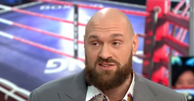 Tyson Fury bald with beard