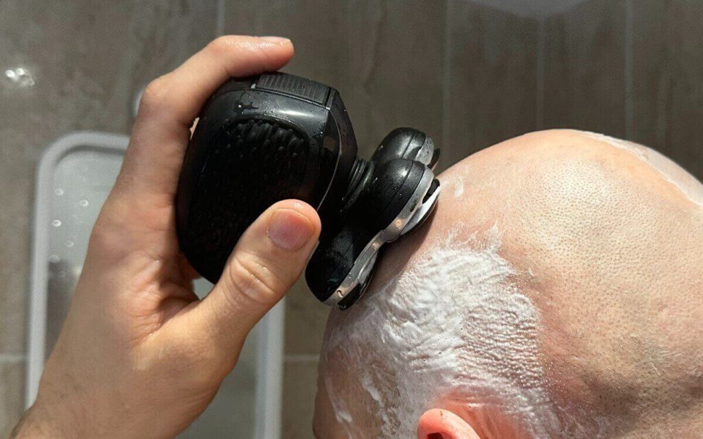 Wet shaving with the Remington Balder Pro in the shower