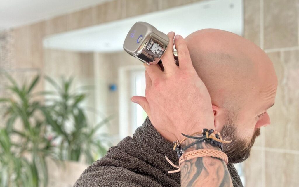 Shaving the back of my head with the Skull Shaver Pitbull Platinum